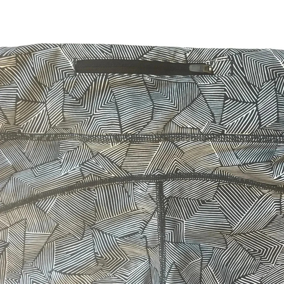 Nike Stay Warm Size Small Capri Running Leggings Back Pocket Activewear Dri-Fit - Picture 5 of 7